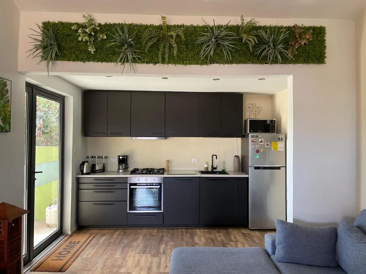 Spacious Modern Apartment Noord