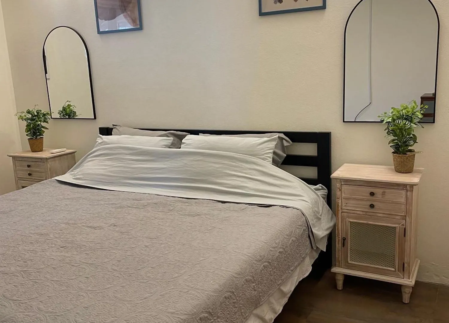 Spacious Modern Apartment Noord