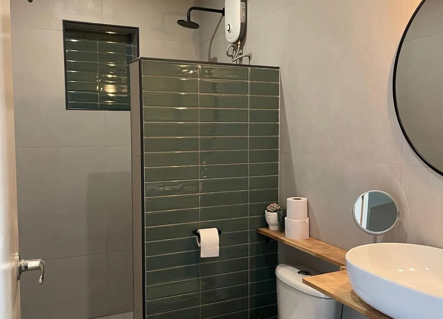 Spacious Modern Apartment Noord