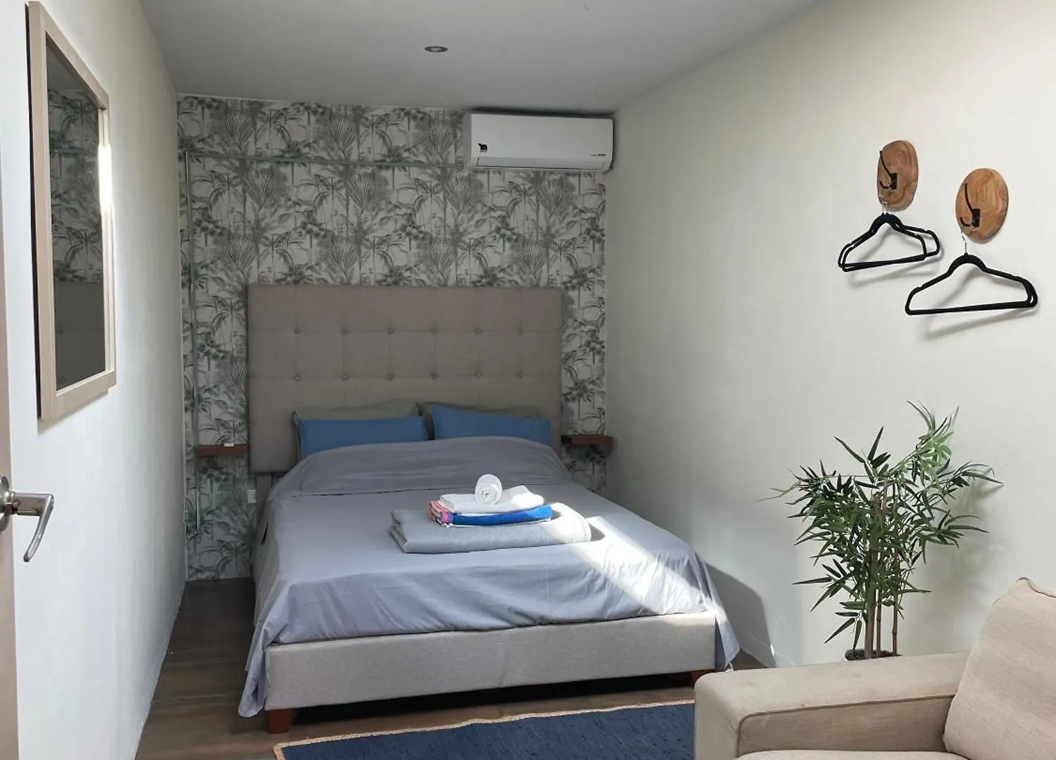 Spacious Modern Apartment Noord