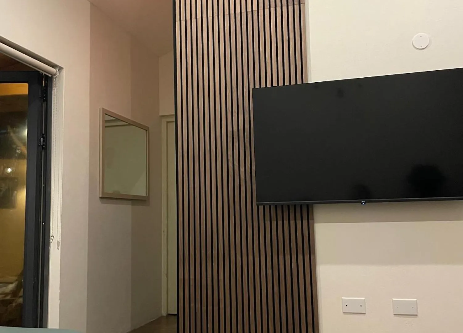 Spacious Modern Apartment Noord
